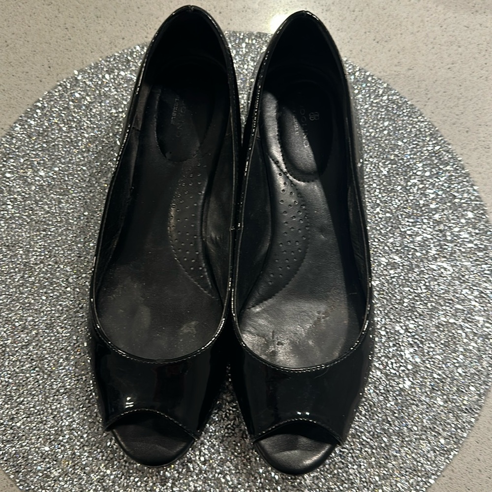 Bandolino Women’s Peep Toe Shoes Small Wedge